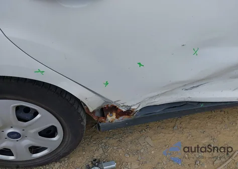 2016 Ford Focus S из США, поврежденный, VIN 1FADP3E21GL224403